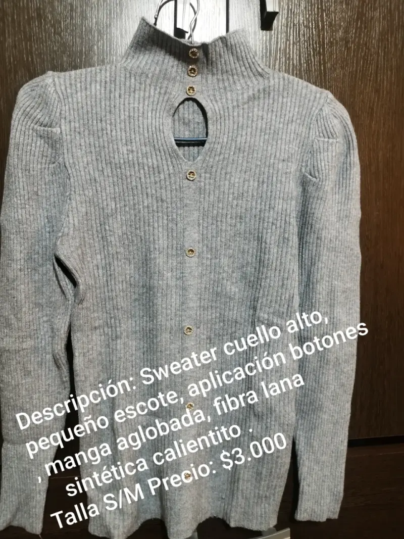 Sweater de lana sintética Talla S/M $3.000 c/u - 2