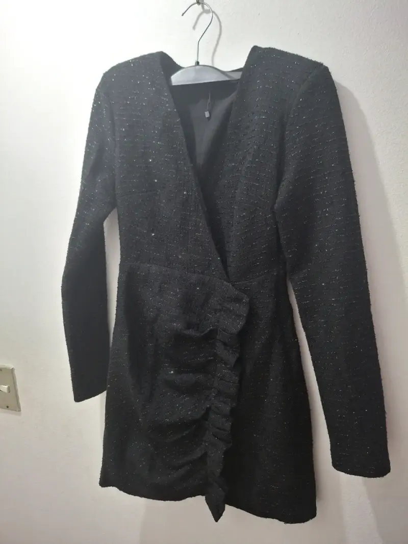 Vestido negro ajustado con brillo Zara - 3