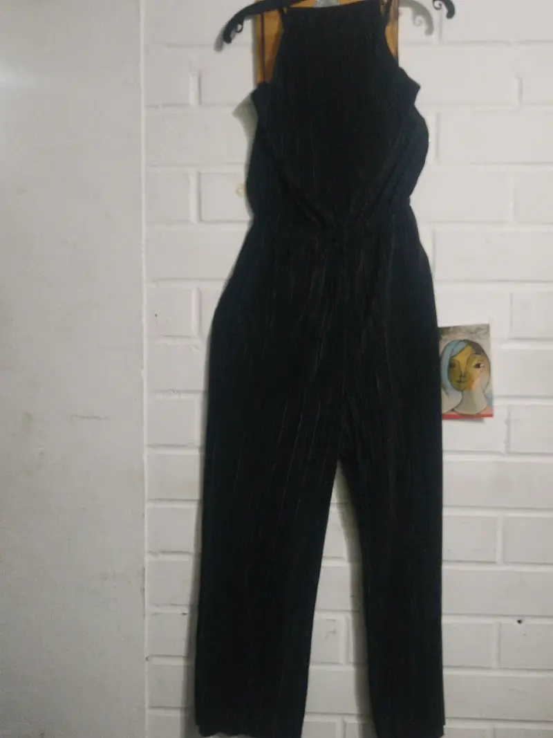 Vestido largo negro elegante para mujer - 1