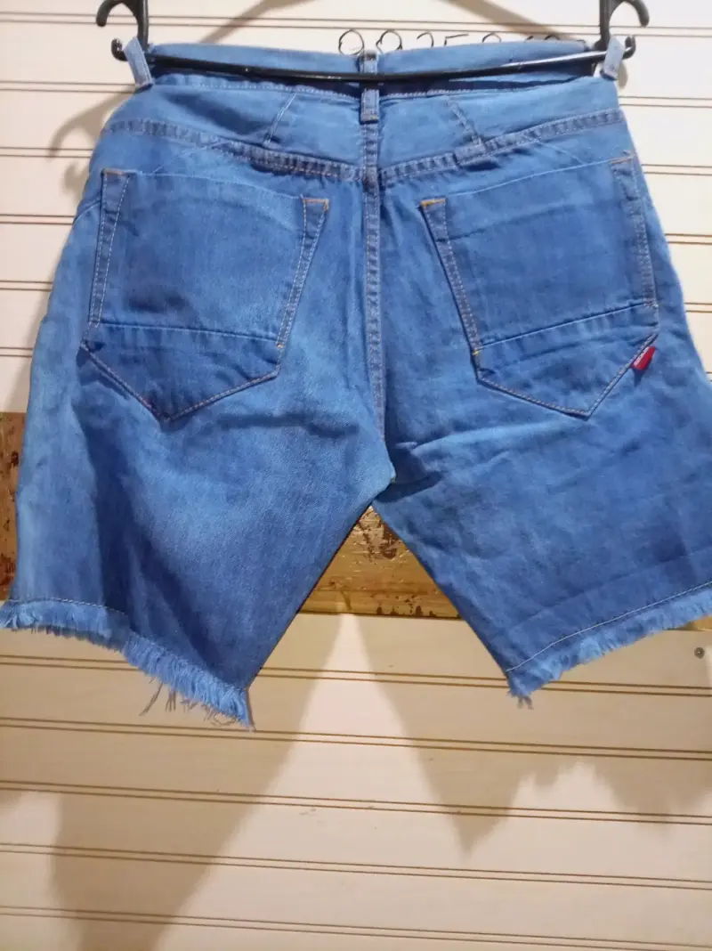 Shorts de mezclilla desgastados para hombre - 2