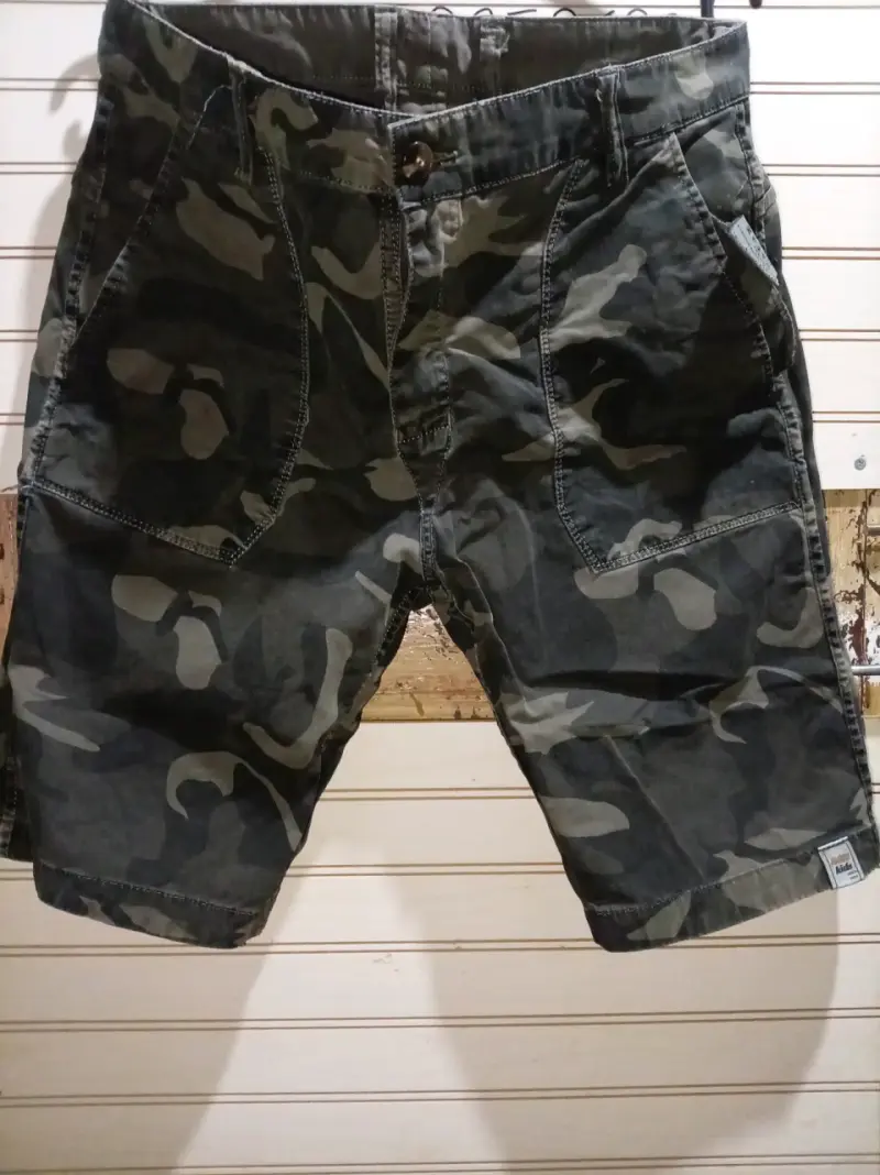 Shorts cargo camuflados para hombre - 1
