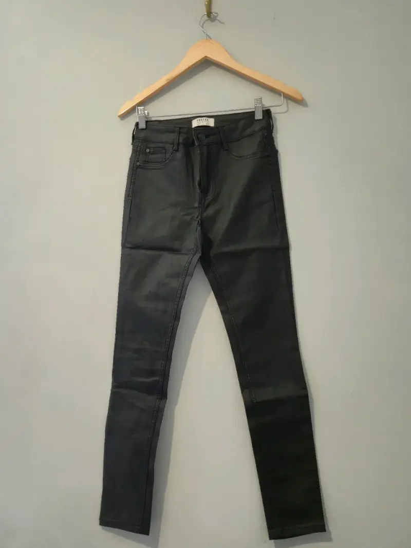 Jeans negros engomados Foster - 1