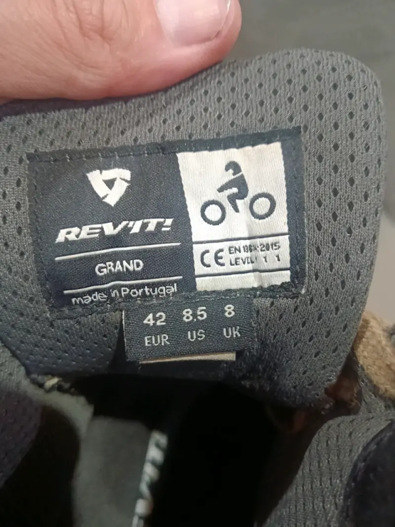 Zapatillas de moto marca Revit - 4
