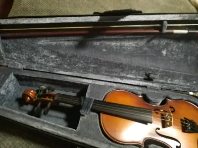 Violín acústico con estuche y arco - miniatura 2