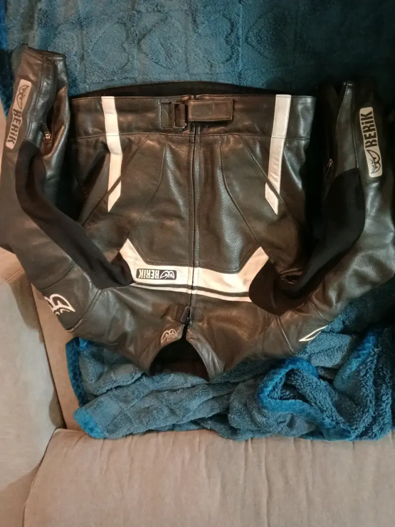 Traje de moto de cuero Berik negro con protecciones - 3