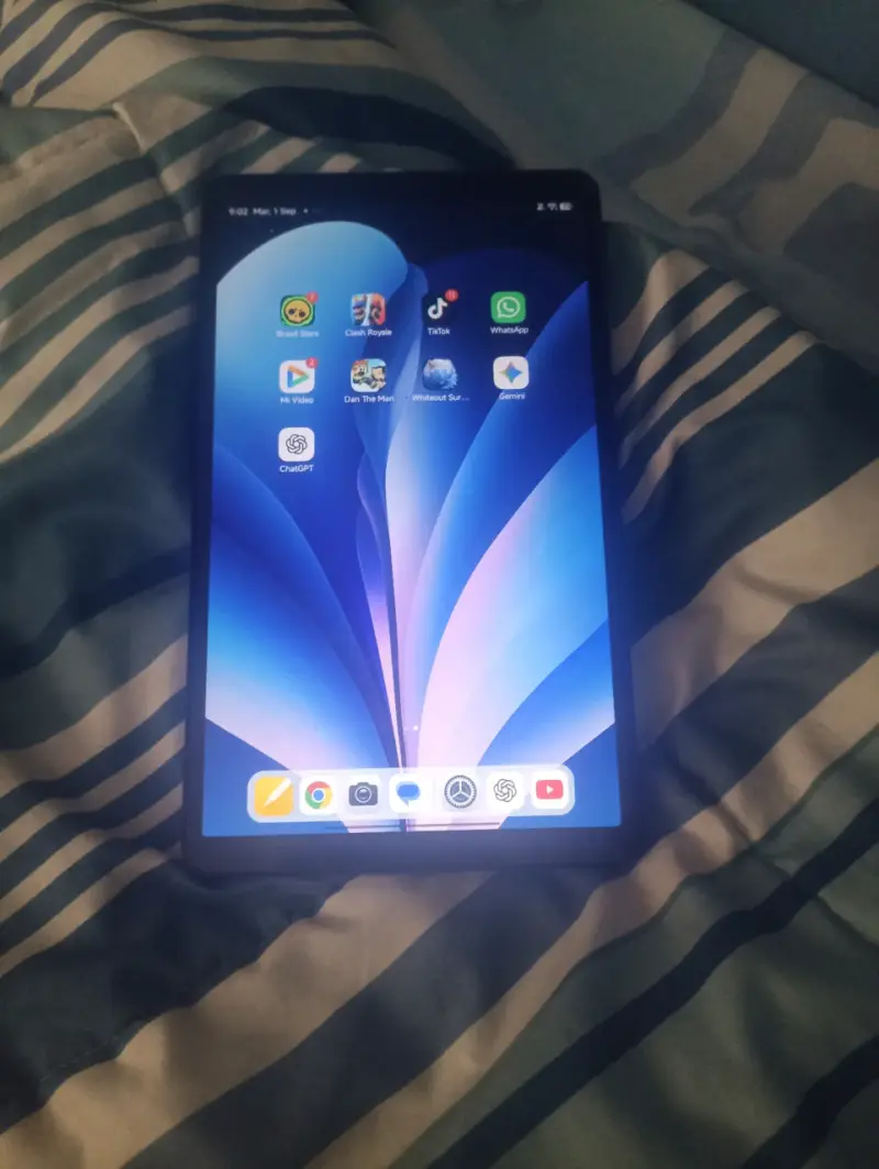 Tablet redmi con pantalla grande y cámara trasera - 1