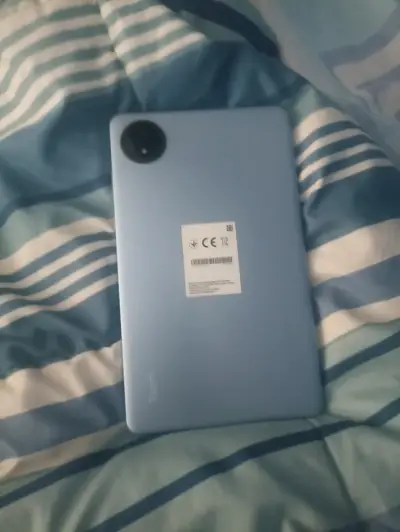 Tablet redmi con pantalla grande y cámara trasera - miniatura 2