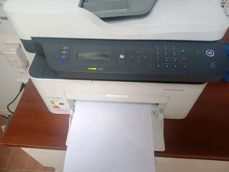 Impresora multifuncional HP Laser MFP 137fnw - 6