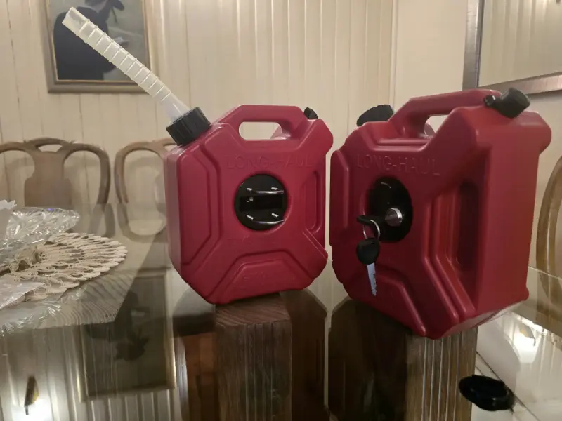 Bidones de gasolina Long-Haul con llave - 1