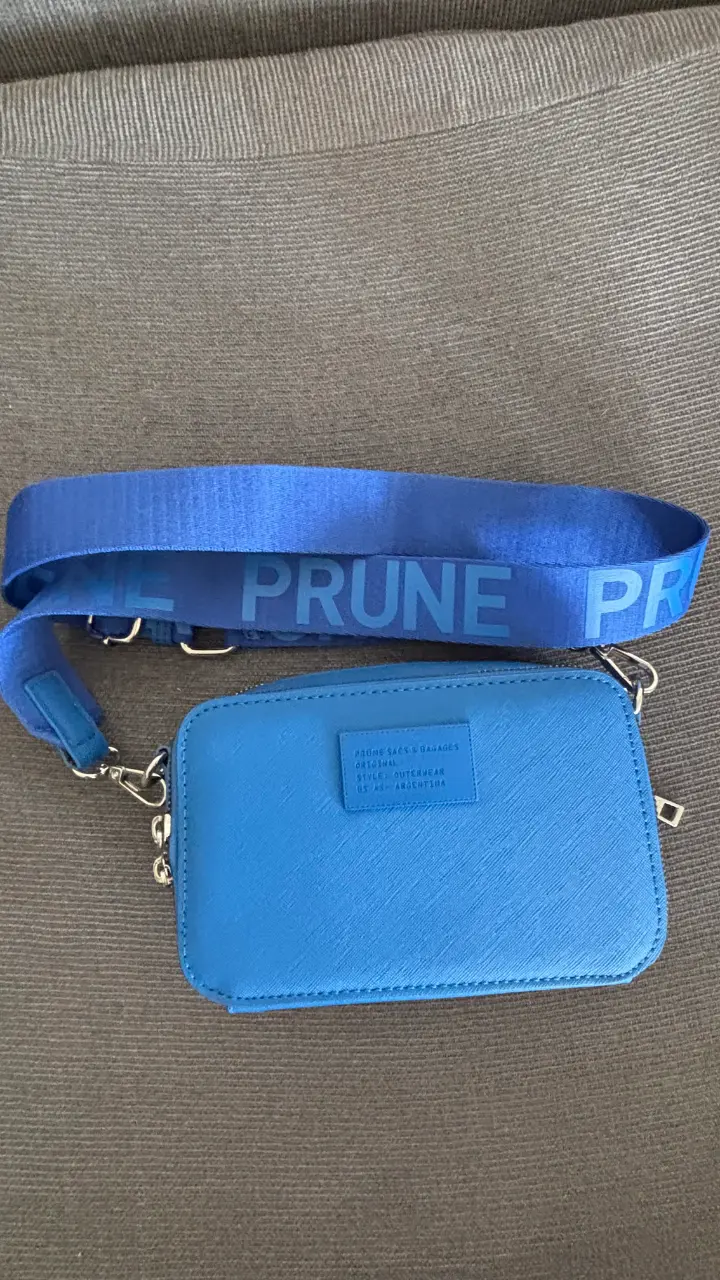 Bandolera azul Prüne con correa ajustable