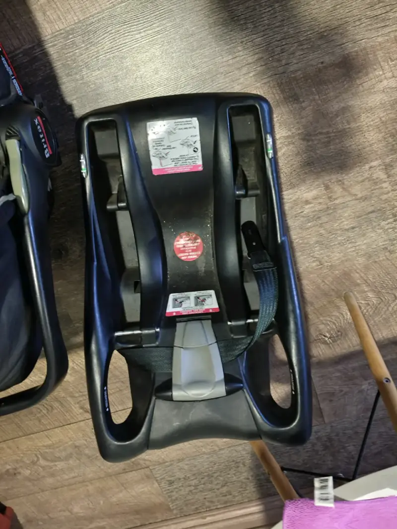Base para silla de auto Britax negra - 3