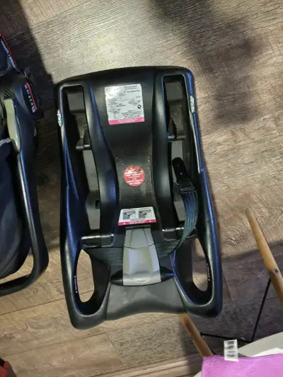 Base para silla de auto Britax negra - miniatura 3