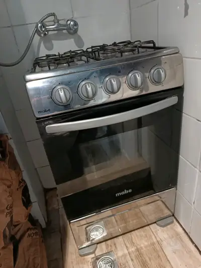 Cocina a gas Mabe con horno incorporado - miniatura 1