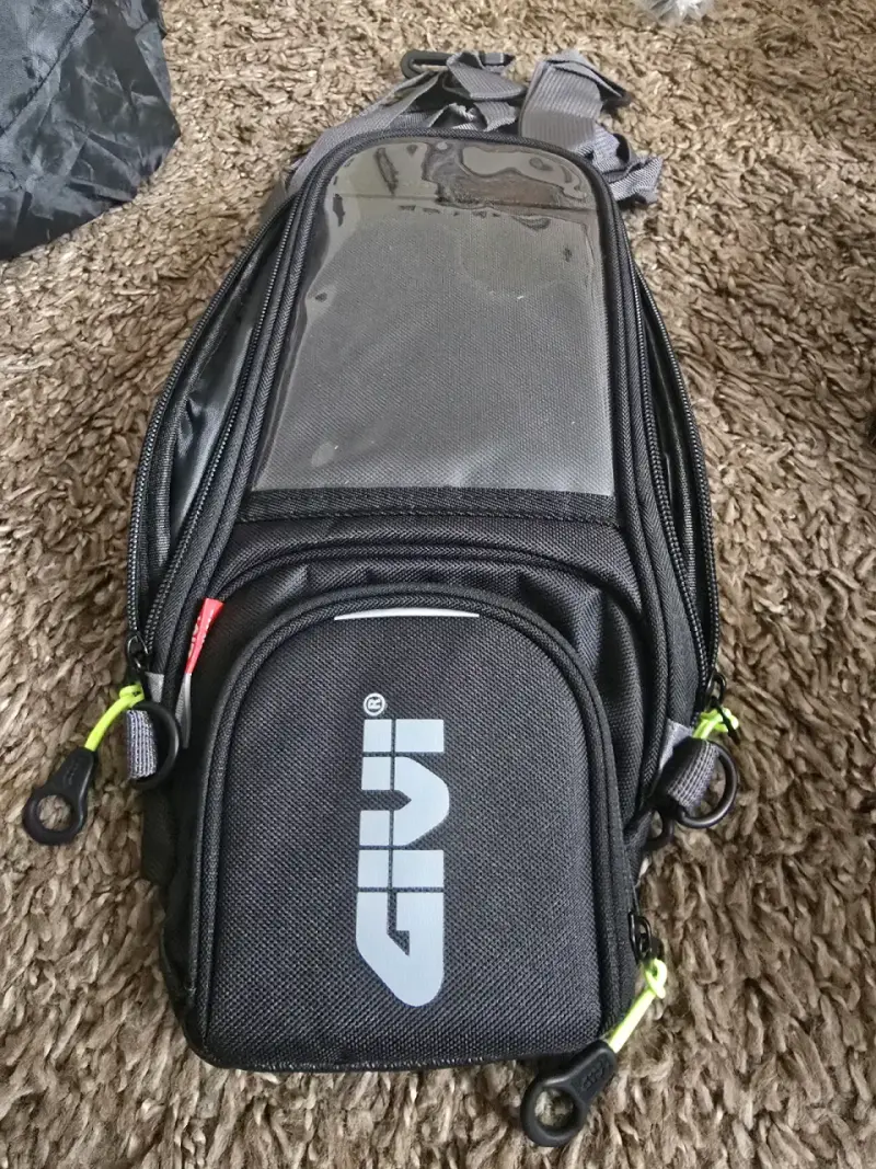 Bolso de moto Givi con funda impermeable - 4