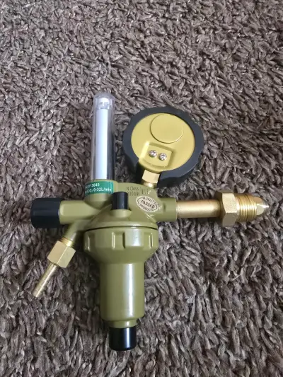 Regulador de presión para gas CO2 AR/CODINSA - miniatura 2