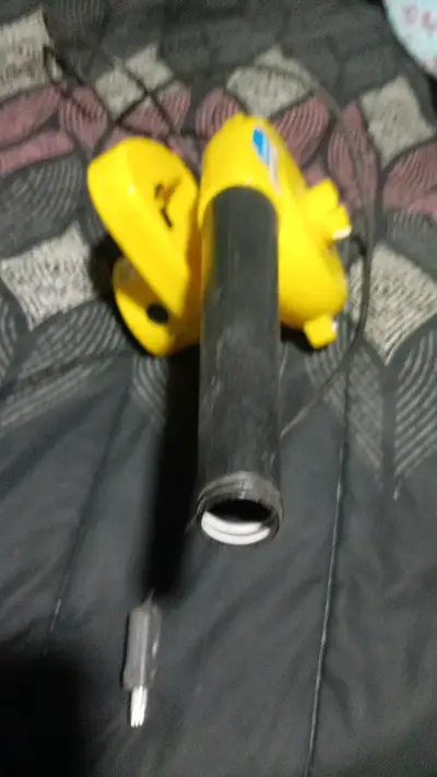 Soplador eléctrico amarillo portátil - miniatura 1
