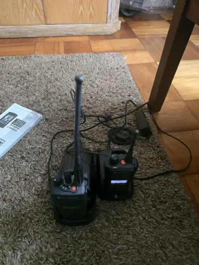Radios Walkie Talkie Motorola con Cargadores - miniatura 3
