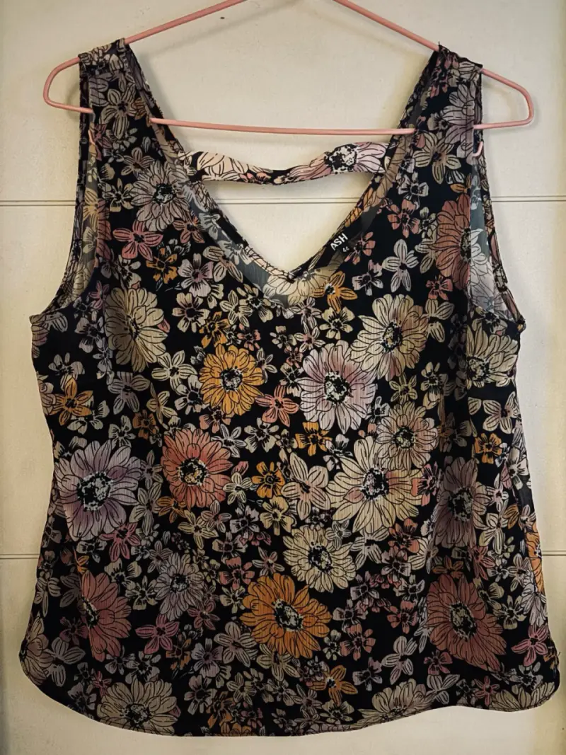 Blusa floral sin mangas ASH