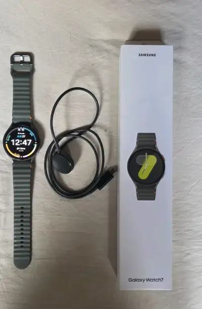 Samsung Galaxy Watch 7 con correa verde - miniatura 4
