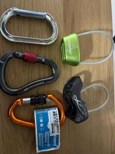 Set de mosquetones para escalada con asegurador - miniatura 1