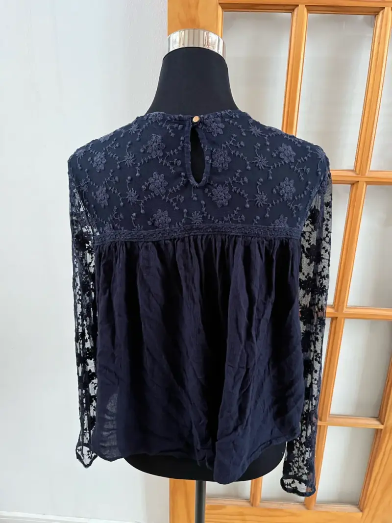 Blusa azul encaje manga larga Forever 21 - 2