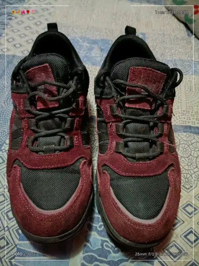 Zapatillas deportivas mujer color burdeos y negro - miniatura 2