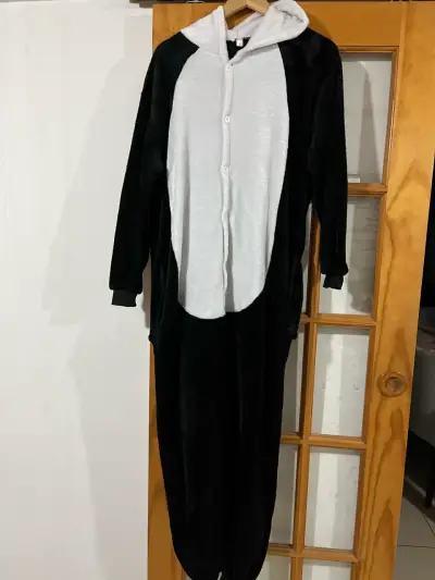 Pijama enterizo de panda para adulto - miniatura 1