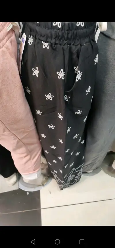 Conjunto de ropa Snoopy para mujer - miniatura 2