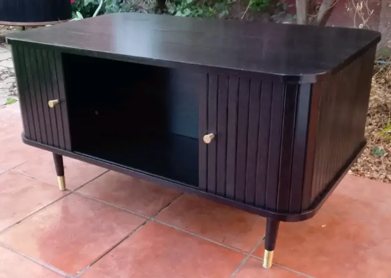 Mesa de Centro Negra con Patas Doradas - 3