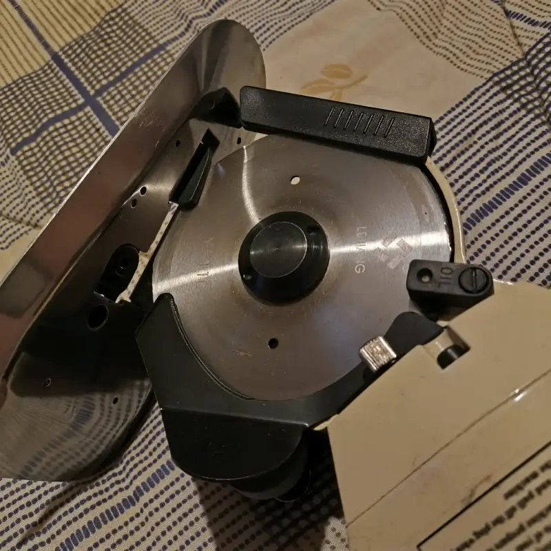 Máquina de Corte de Tela Hoseki YJ-110 - 5