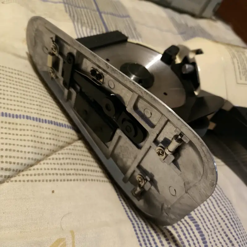Máquina de Corte de Tela Hoseki YJ-110 - 6