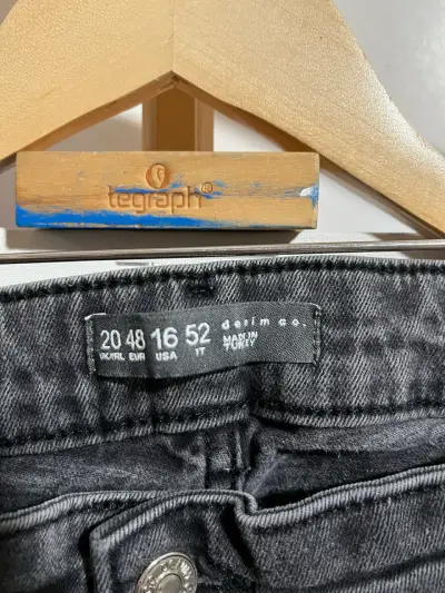 Jeans grises de mujer estilo acampanado - miniatura 1