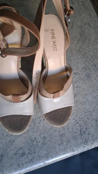 Sandalias Nine West de tacón alto beige - miniatura 1