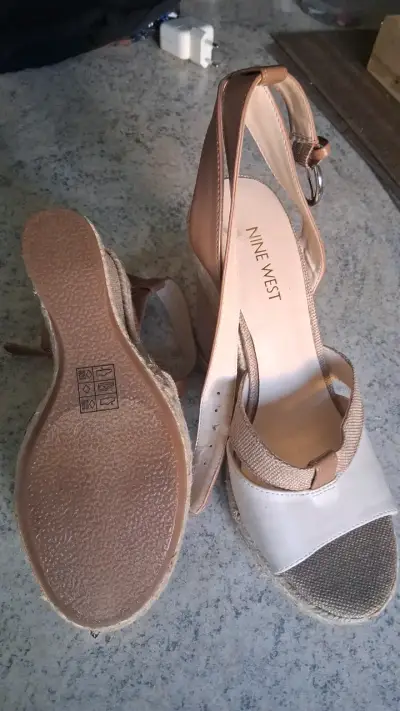 Sandalias Nine West de tacón alto beige - miniatura 2