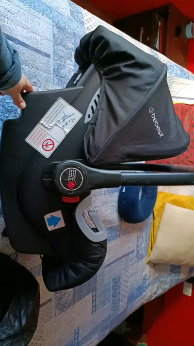 Silla de Auto Bebesit Negra para Bebé - miniatura 2