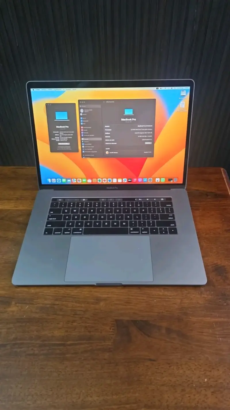 MacBook Pro 15-inch 2017 Intel Core i7 16GB - 2