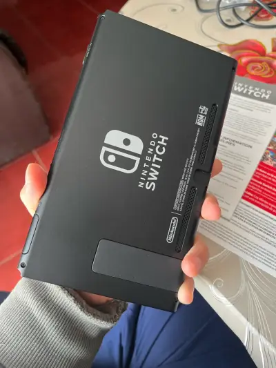 Consola Nintendo Switch v2 - miniatura 2