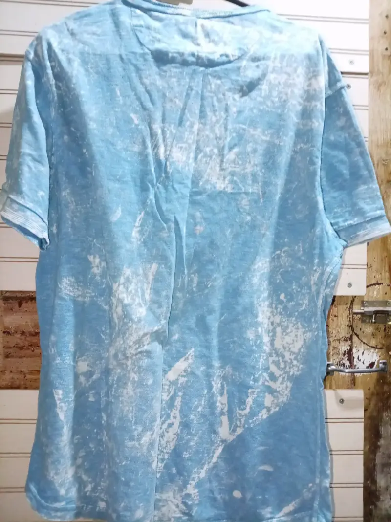 Polera azul desteñida para hombre - 1