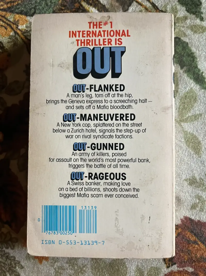 Libro 'Out' de Pierre Rey en inglés - 3