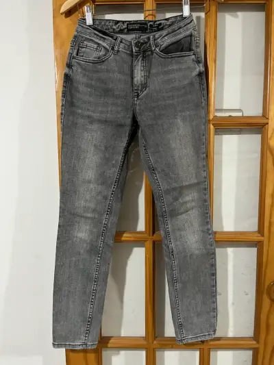 Jeans gris slim fit para mujer Talla 34 - miniatura 1
