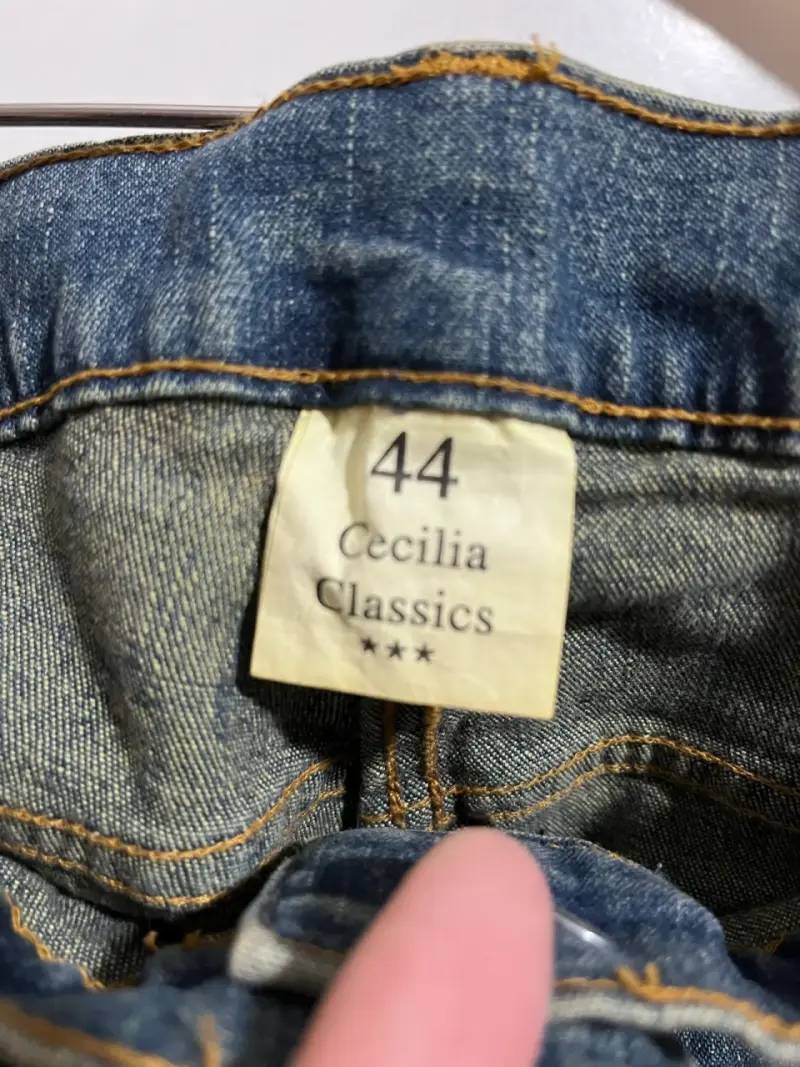Jeans de mezclilla azul con bolsillos y cierre - 3