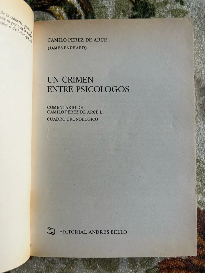 Libro 'Un Crimen Entre Psicólogos' de Camilo Pérez de Arce - 2
