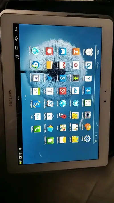 Tablet Samsung GalaxyTab 2 10.1 con pantalla dañad - miniatura 3