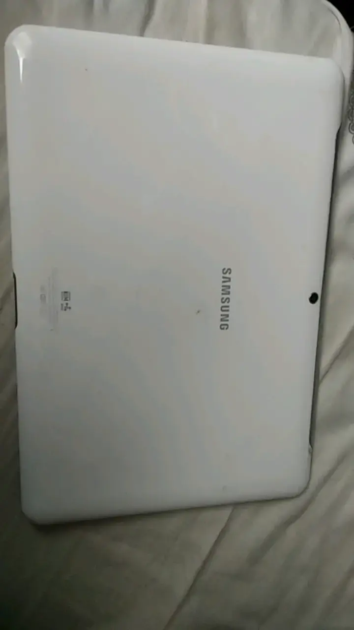 Tablet Samsung GalaxyTab 2 10.1 con pantalla dañad - 5
