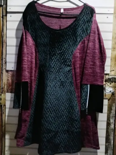 Vestido de invierno bicolor con diseño texturizado - miniatura 1