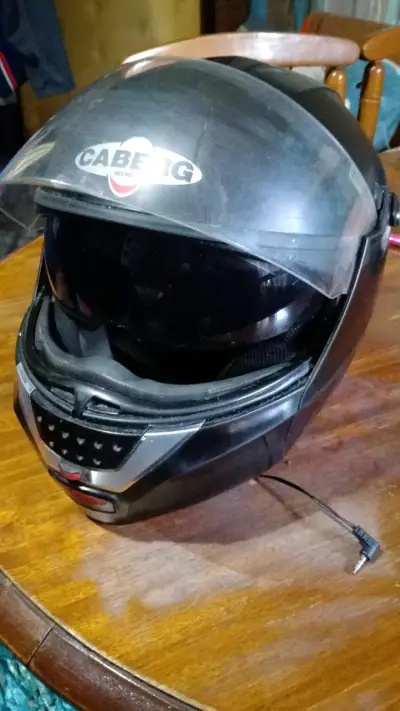Casco de moto Caberg negro con visor - miniatura 1