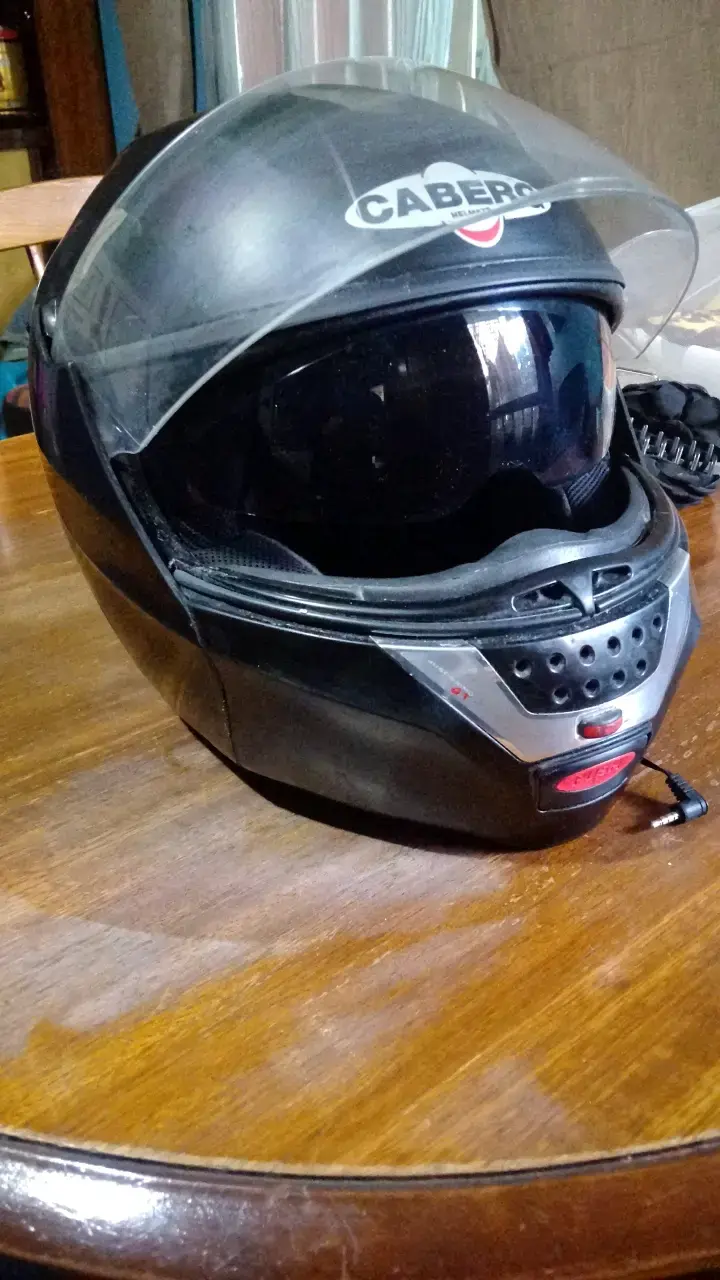 Casco de moto Caberg negro con visor - 3