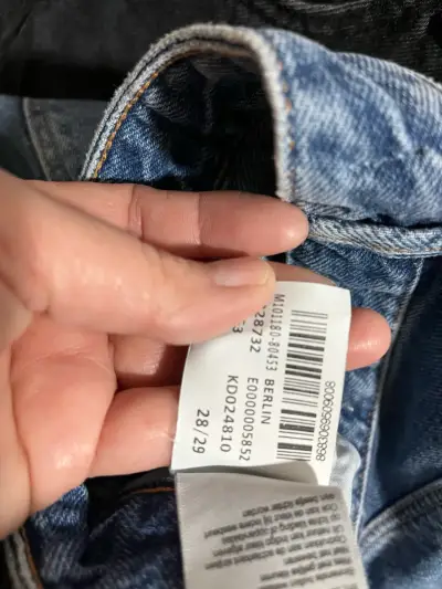 Jeans de mezclilla azul con roturas - miniatura 3
