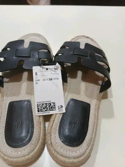 Sandalias planas negras de mujer H&M - miniatura 1