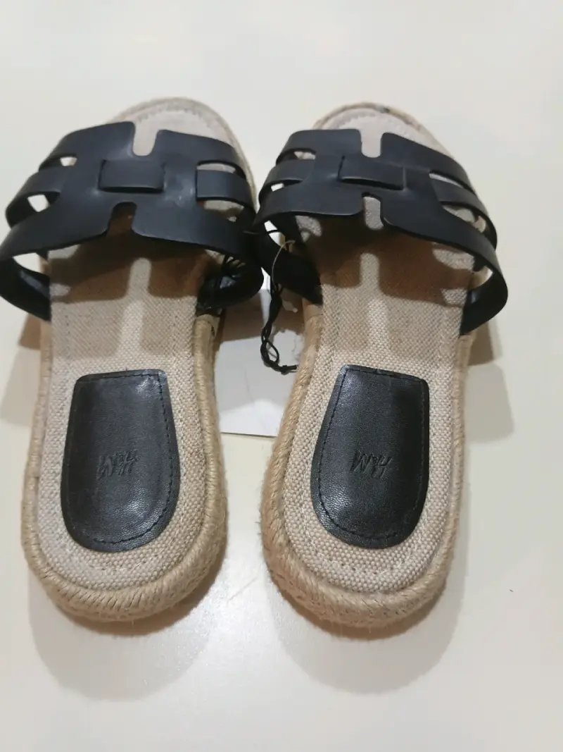 Sandalias planas negras de mujer H&M - 2